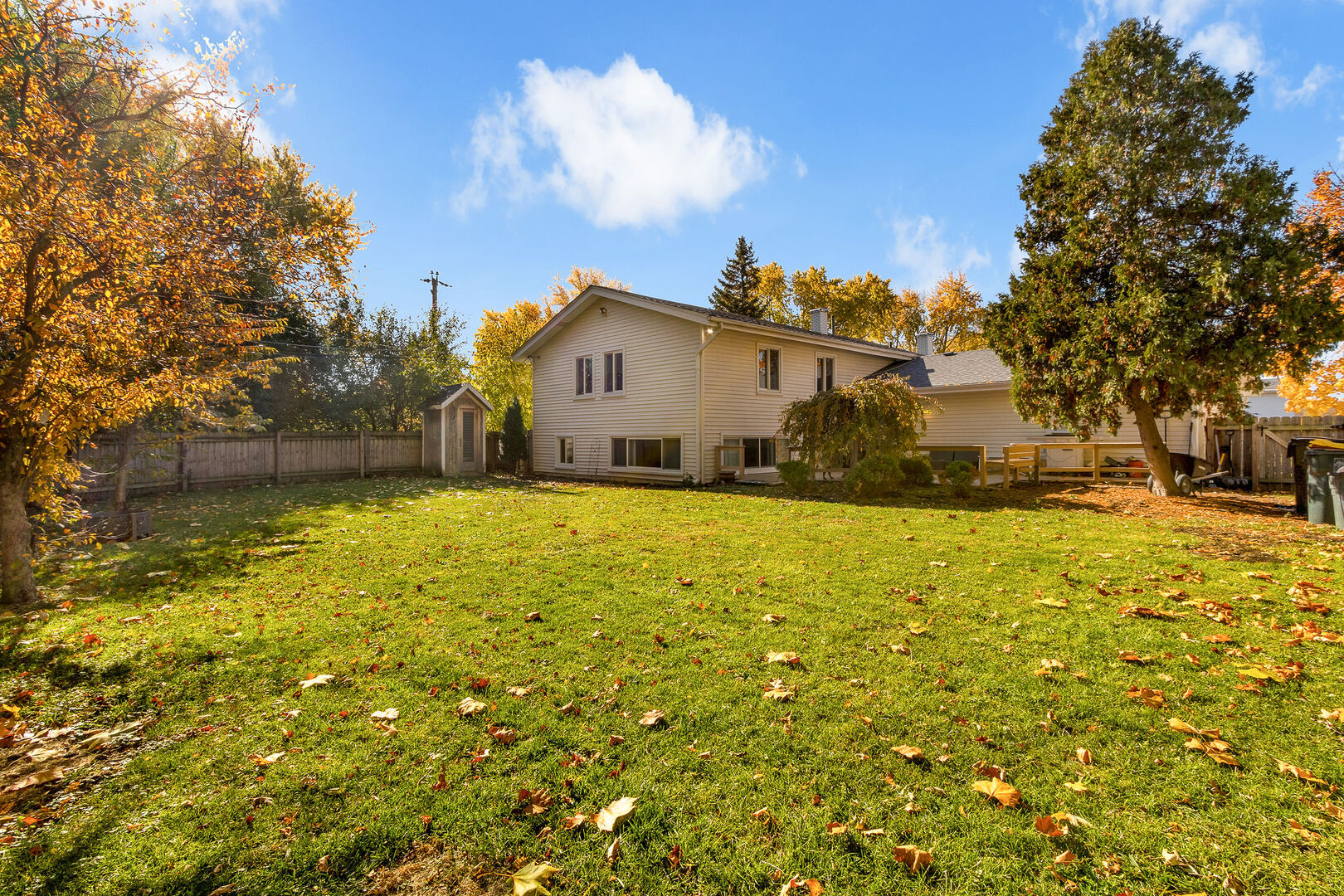 437 Eagle View Drive Carol Stream IL 60188