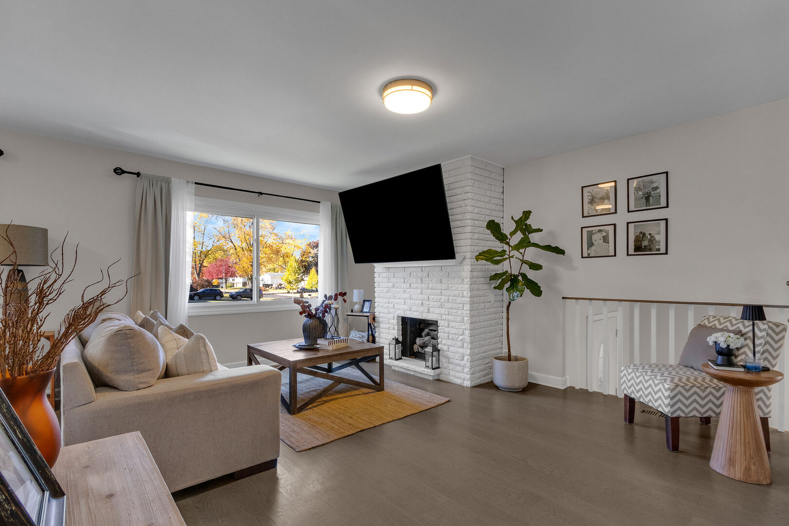 437 Eagle View Drive Carol Stream IL 60188