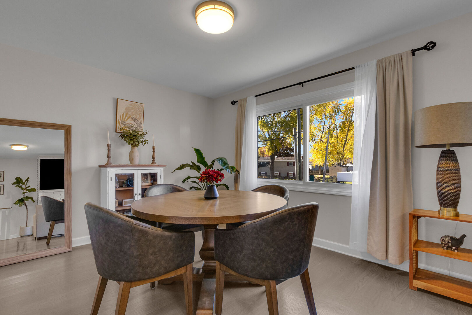 437 Eagle View Drive Carol Stream IL 60188