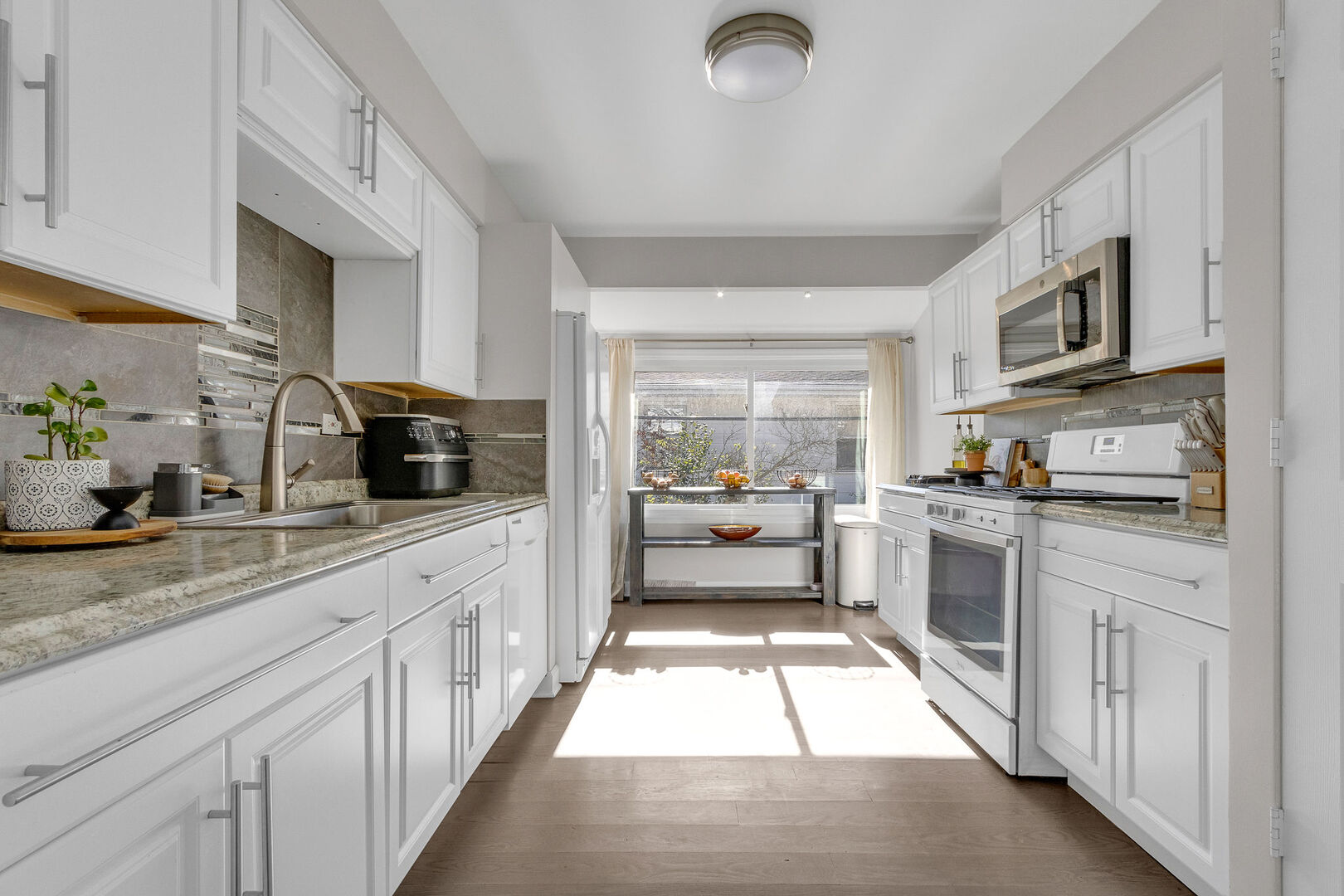 437 Eagle View Drive Carol Stream IL 60188