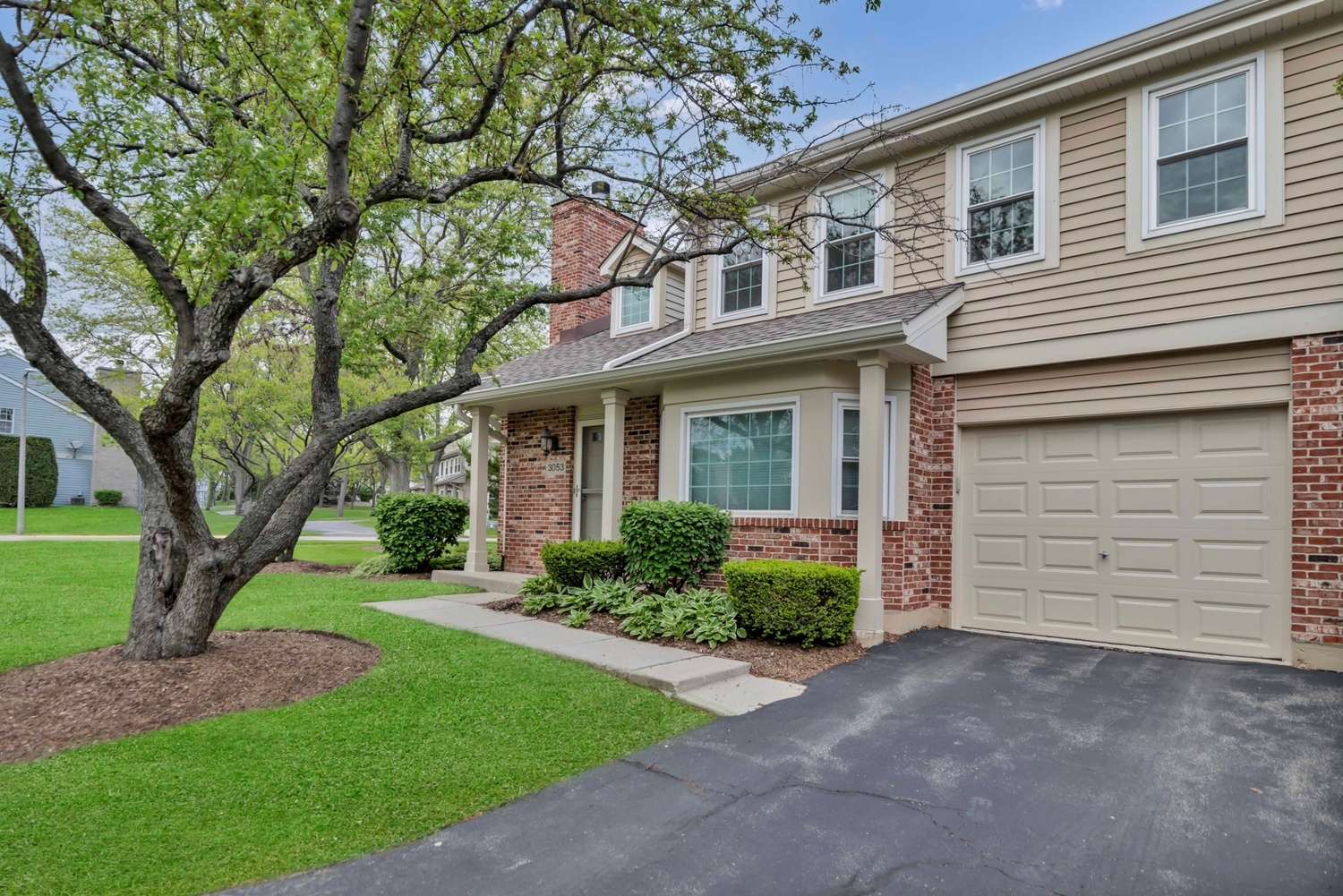 3053 Anton Drive Aurora IL 60504
