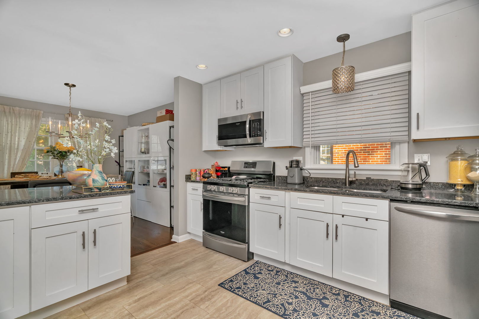 4217 Main Street Downers Grove IL 60515