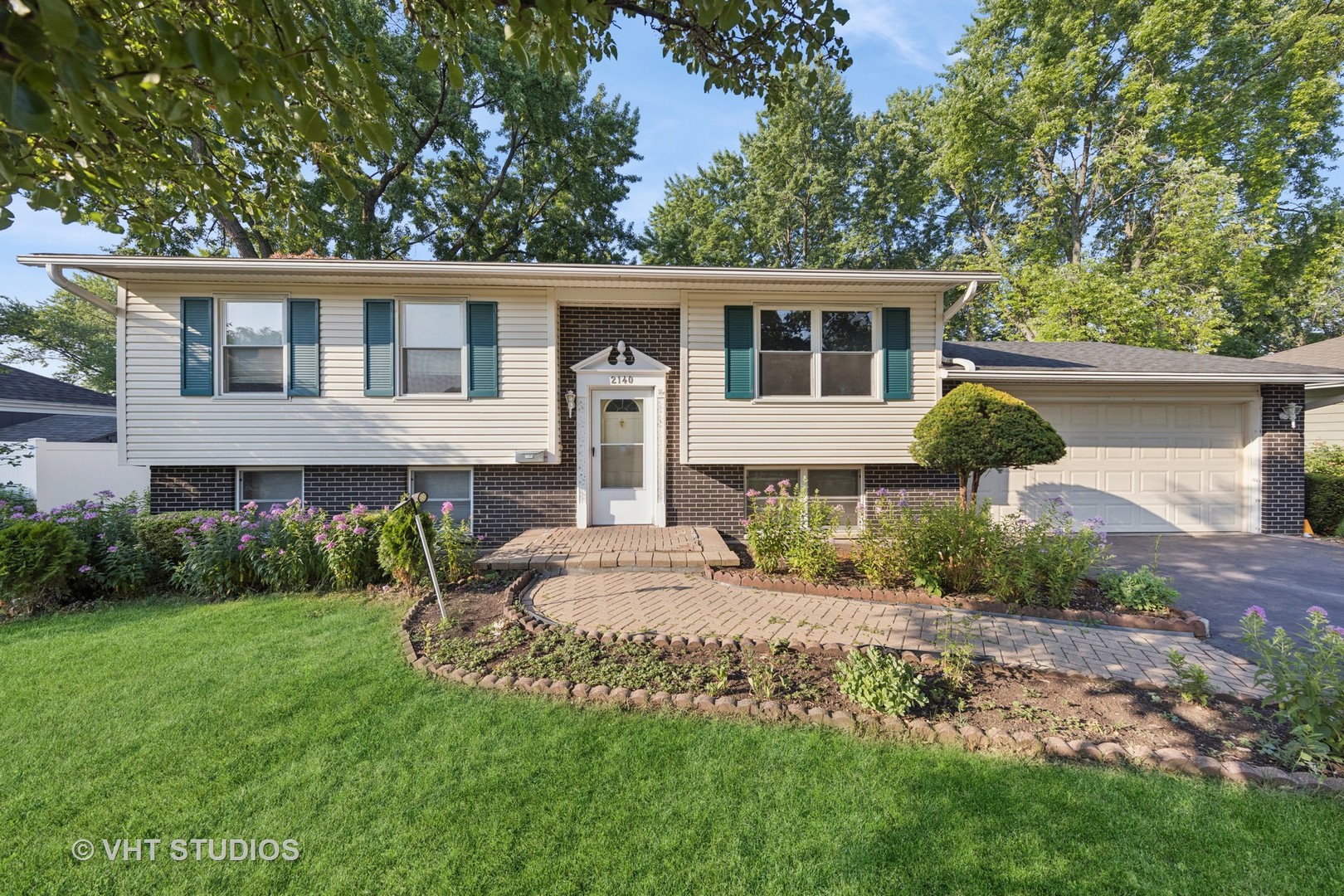 2140 Baker Street Aurora IL 60506
