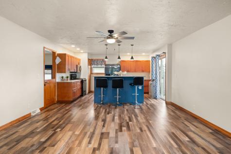 1605 Longwood Drive Sycamore IL 60178