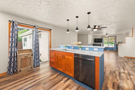1605 Longwood Drive Sycamore IL 60178