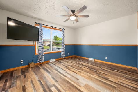 1605 Longwood Drive Sycamore IL 60178