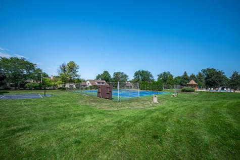 1605 Longwood Drive Sycamore IL 60178