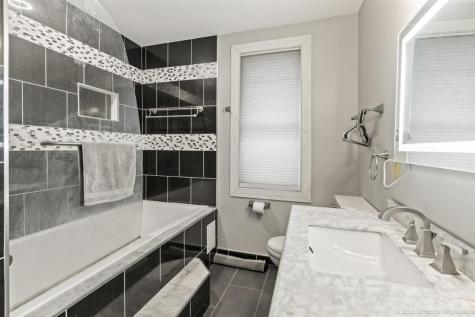 46 Englewood Avenue Bellwood IL 60104