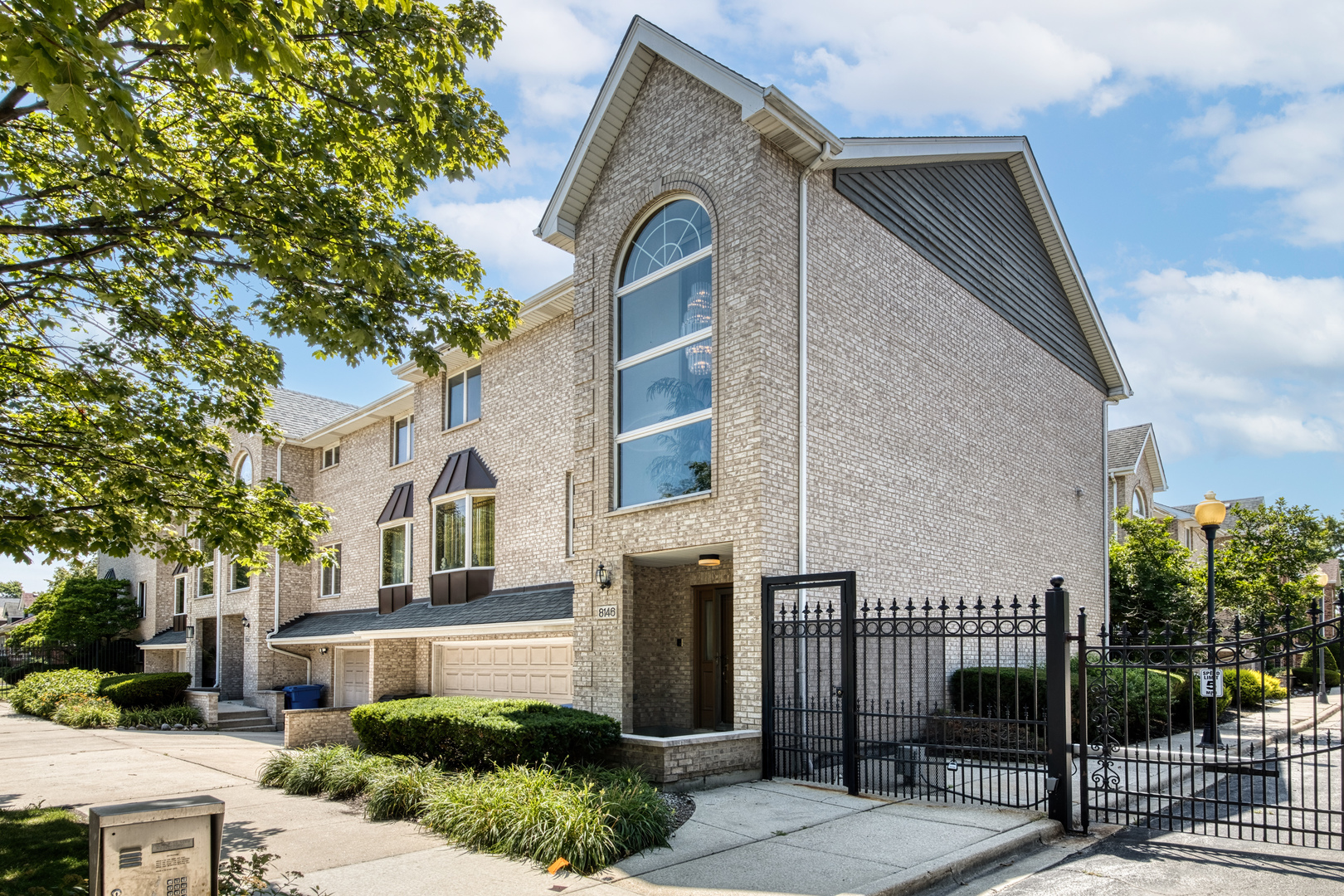 8146 South Prairie Park Place Chicago IL 60619