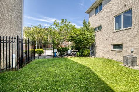 8146 South Prairie Park Place Chicago IL 60619