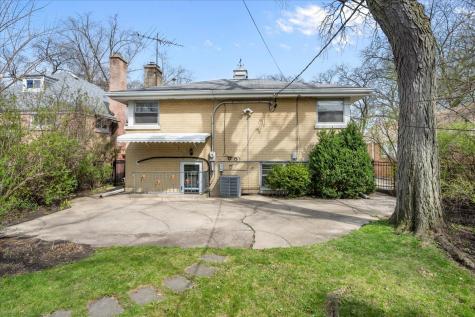 7012 North Kenton Avenue Lincolnwood IL 60712
