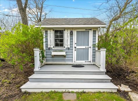 7012 North Kenton Avenue Lincolnwood IL 60712