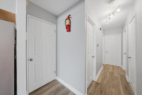 480 East 163rd Street South Holland IL 60473
