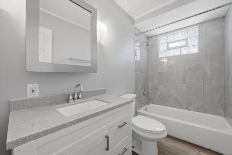 480 East 163rd Street South Holland IL 60473