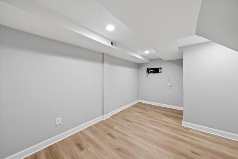 480 East 163rd Street South Holland IL 60473