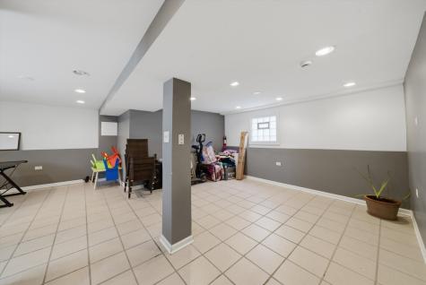 2231 North 75th Avenue Elmwood Park IL 60707