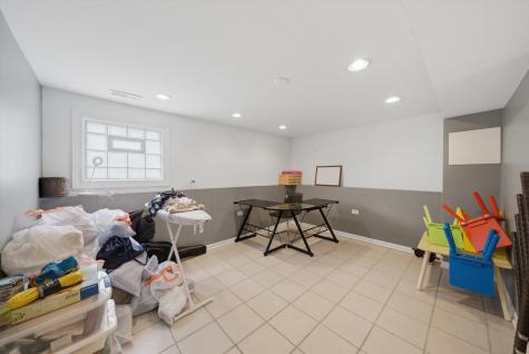 2231 North 75th Avenue Elmwood Park IL 60707
