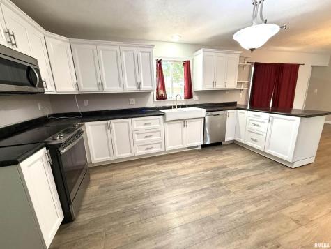 3005 West Woodlawn Place Marion IL 62959