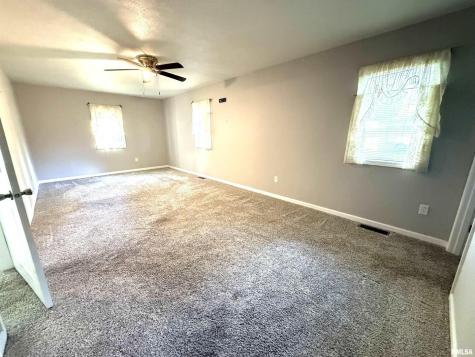 3005 West Woodlawn Place Marion IL 62959