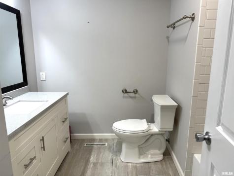 3005 West Woodlawn Place Marion IL 62959