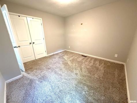 3005 West Woodlawn Place Marion IL 62959