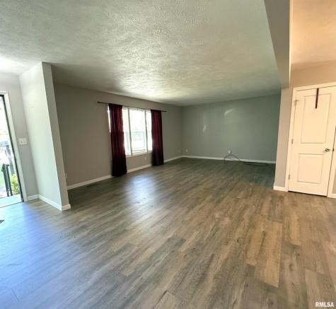 3005 West Woodlawn Place Marion IL 62959