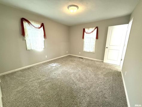 3005 West Woodlawn Place Marion IL 62959