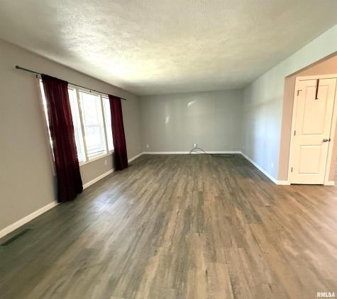 3005 West Woodlawn Place Marion IL 62959