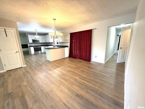 3005 West Woodlawn Place Marion IL 62959