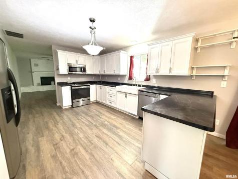 3005 West Woodlawn Place Marion IL 62959