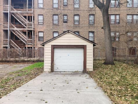7133 South Constance Avenue Chicago IL 60649