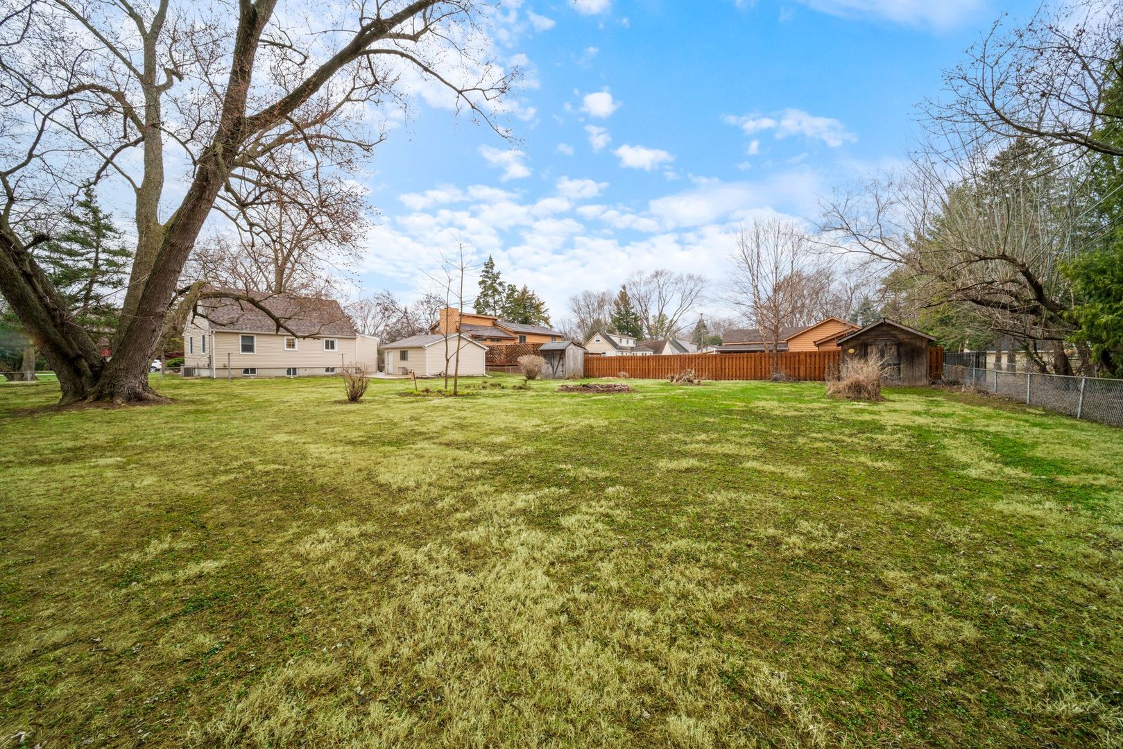 28W686 Townline Road Warrenville IL 60555