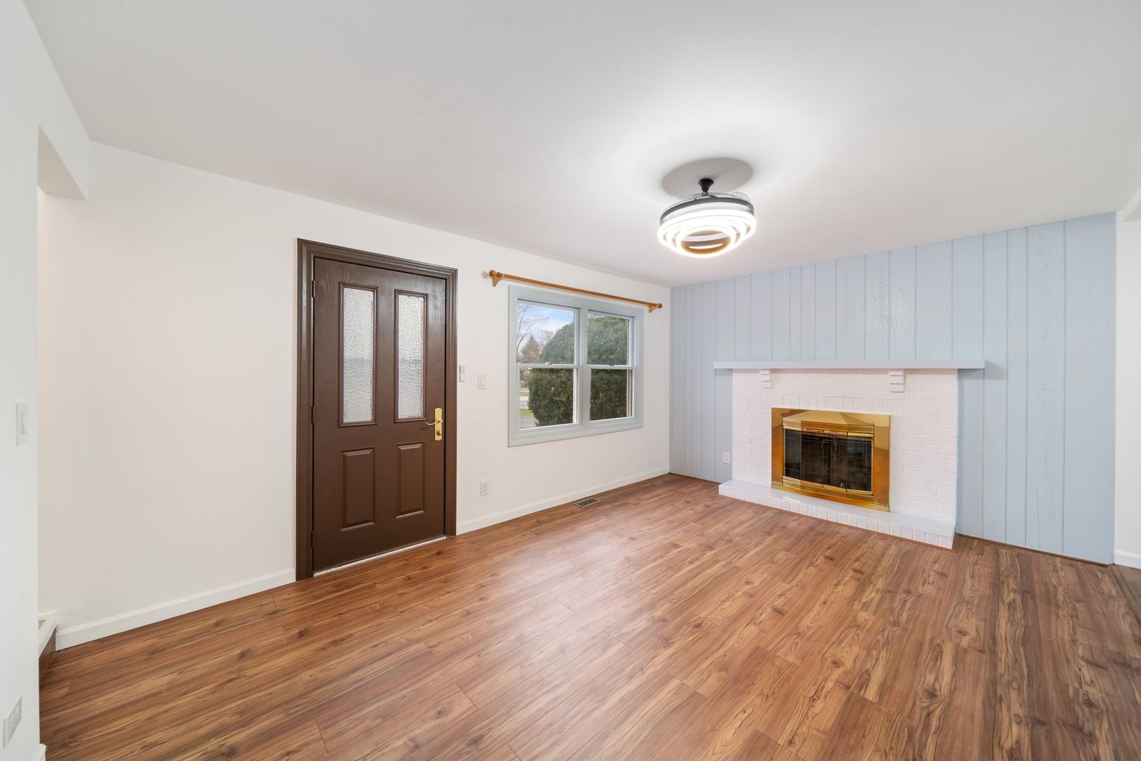 28W686 Townline Road Warrenville IL 60555