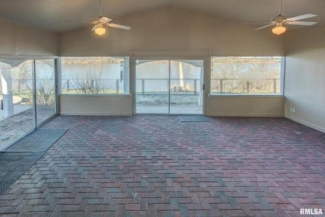 333 North Lakeview Drive Salem IL 62881