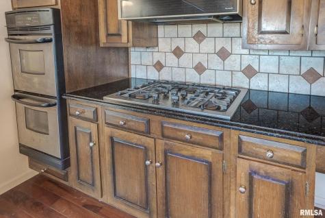 333 North Lakeview Drive Salem IL 62881