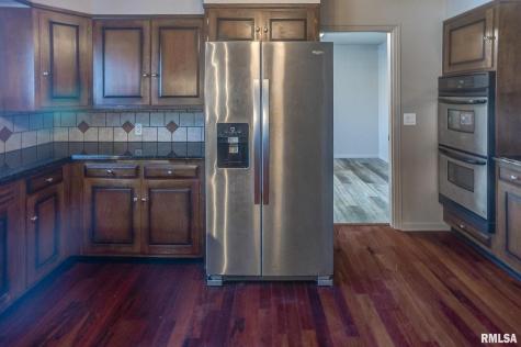 333 North Lakeview Drive Salem IL 62881