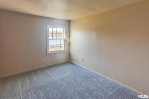 333 North Lakeview Drive Salem IL 62881