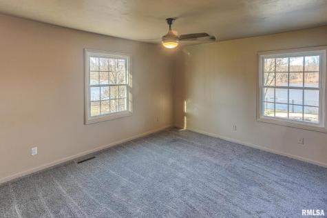 333 North Lakeview Drive Salem IL 62881