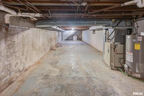 333 North Lakeview Drive Salem IL 62881