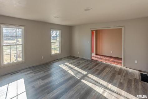 333 North Lakeview Drive Salem IL 62881