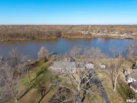 333 North Lakeview Drive Salem IL 62881