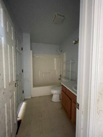 17617 Central Park Avenue Hazel Crest IL 60429