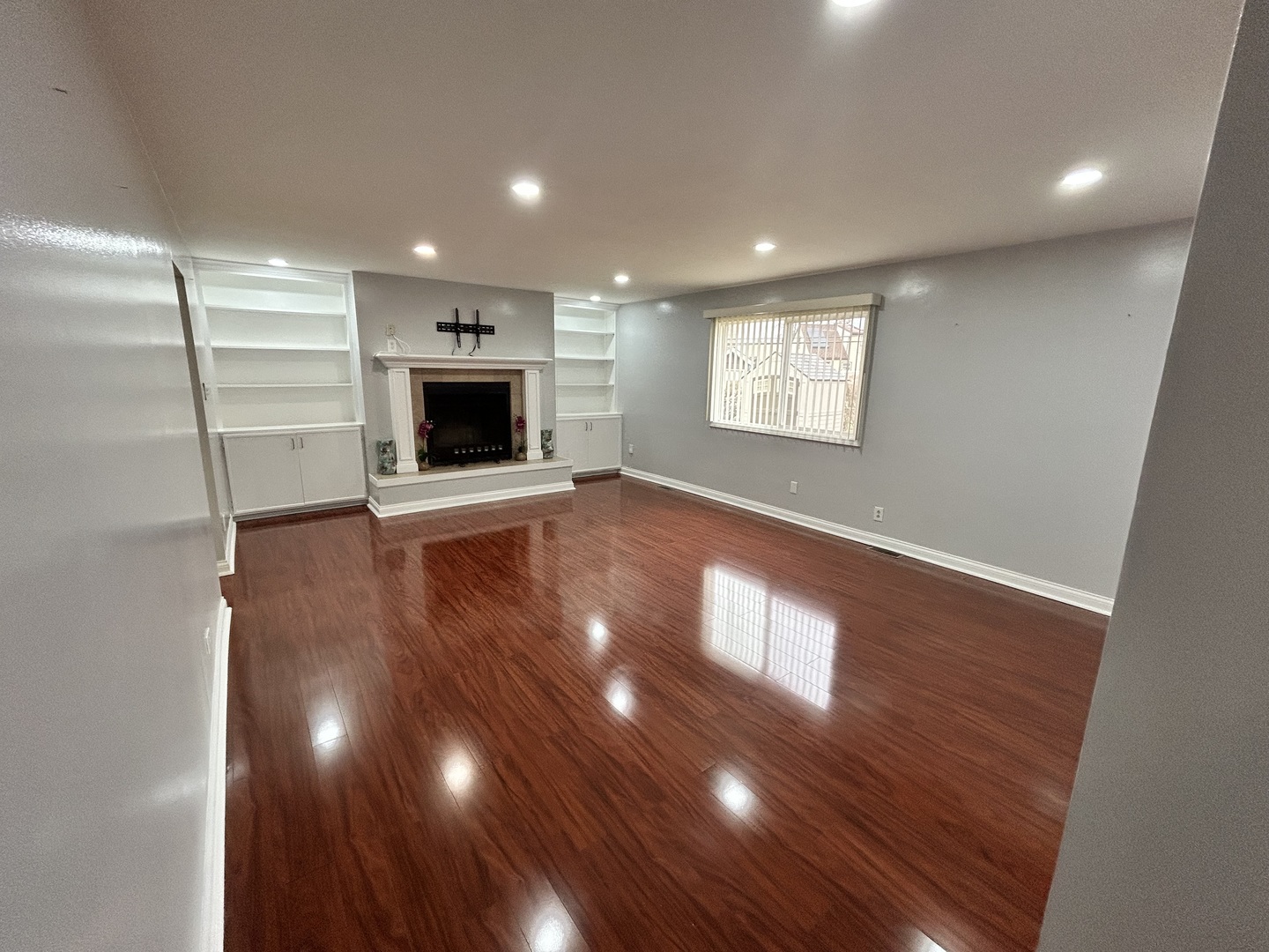 124 Seabury Road Bolingbrook IL 60440