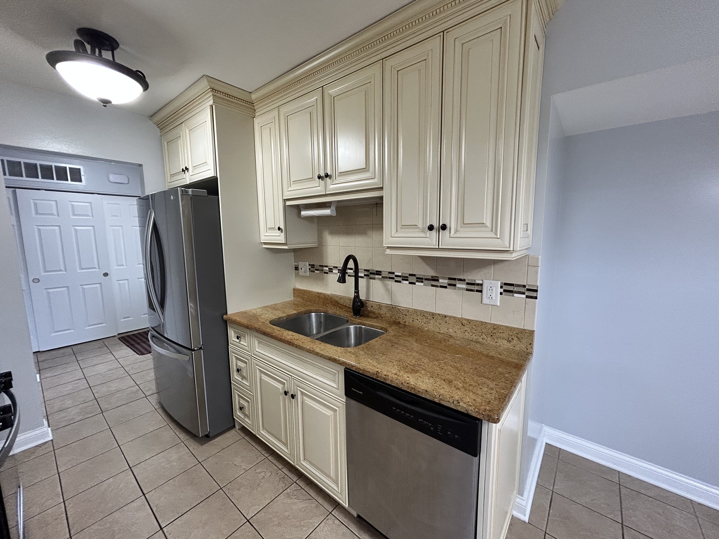 124 Seabury Road Bolingbrook IL 60440