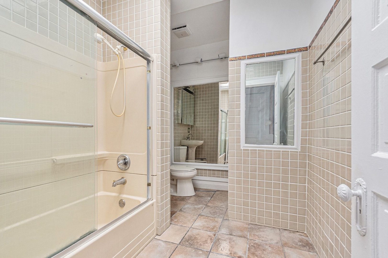 5114 South Dorchester Avenue Chicago IL 60615