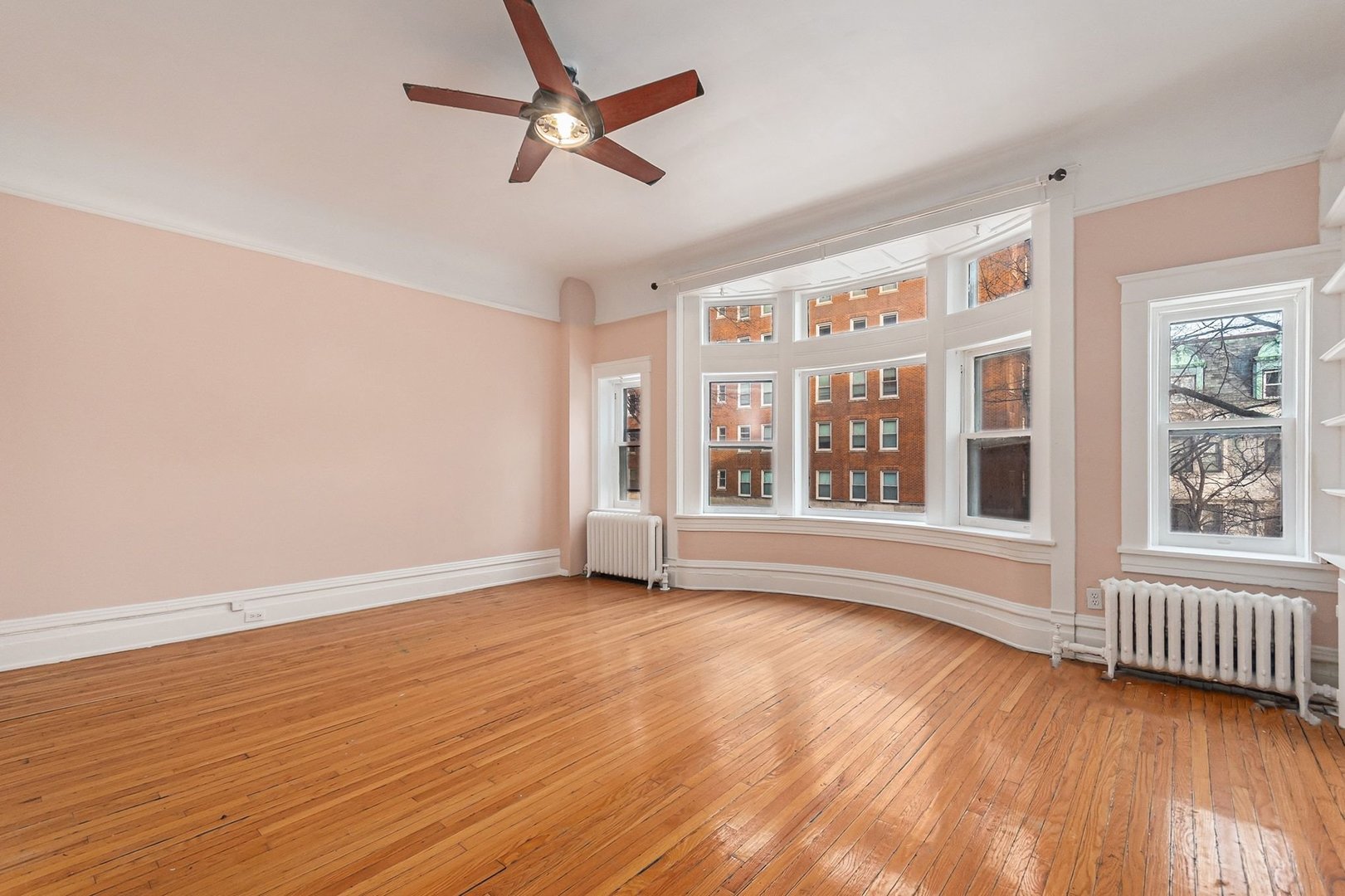 5114 South Dorchester Avenue Chicago IL 60615