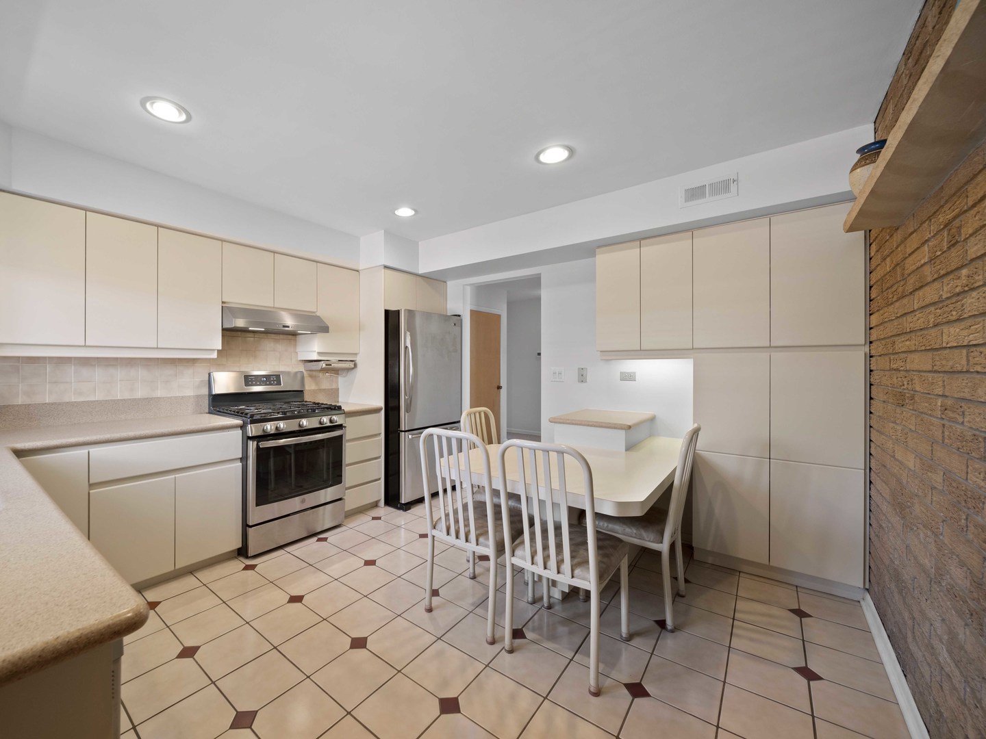 921 North Western Avenue Park Ridge IL 60068