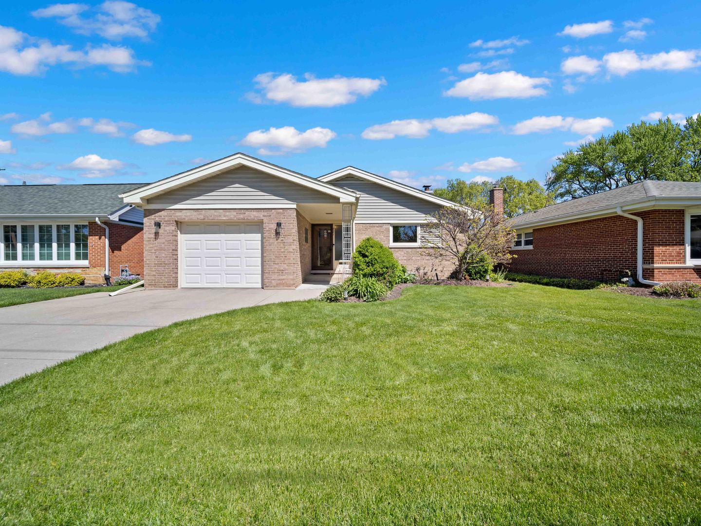 921 North Western Avenue Park Ridge IL 60068