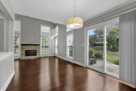 347 West Prairie Circle Itasca IL 60143