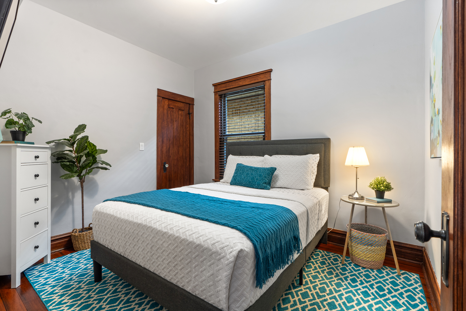 6010 West Dakin Street Chicago IL 60634